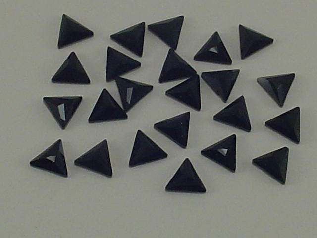 12 pcs. 7.5mm COSMIC DELTA JET HOTFIX European Rhinestones